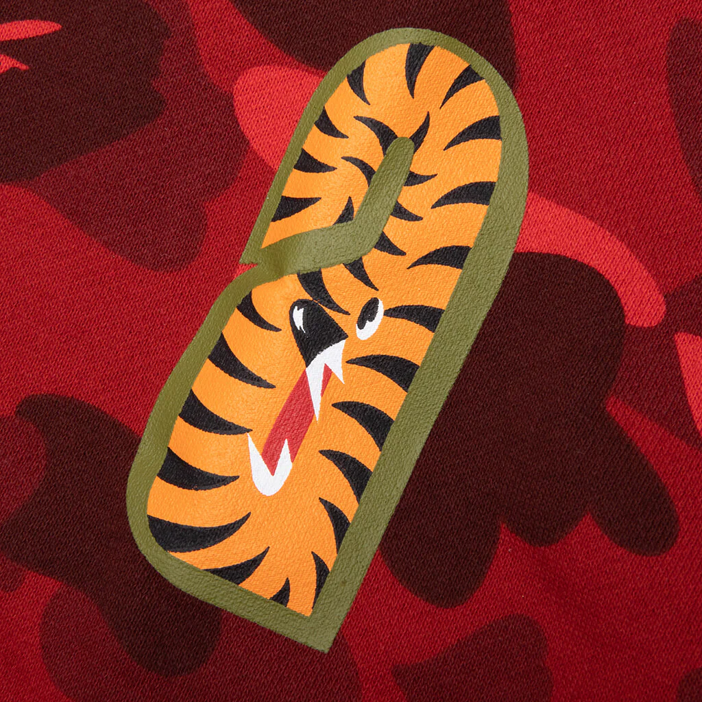 Color Camo Embroidery Shark Crewneck - Red - Image 4