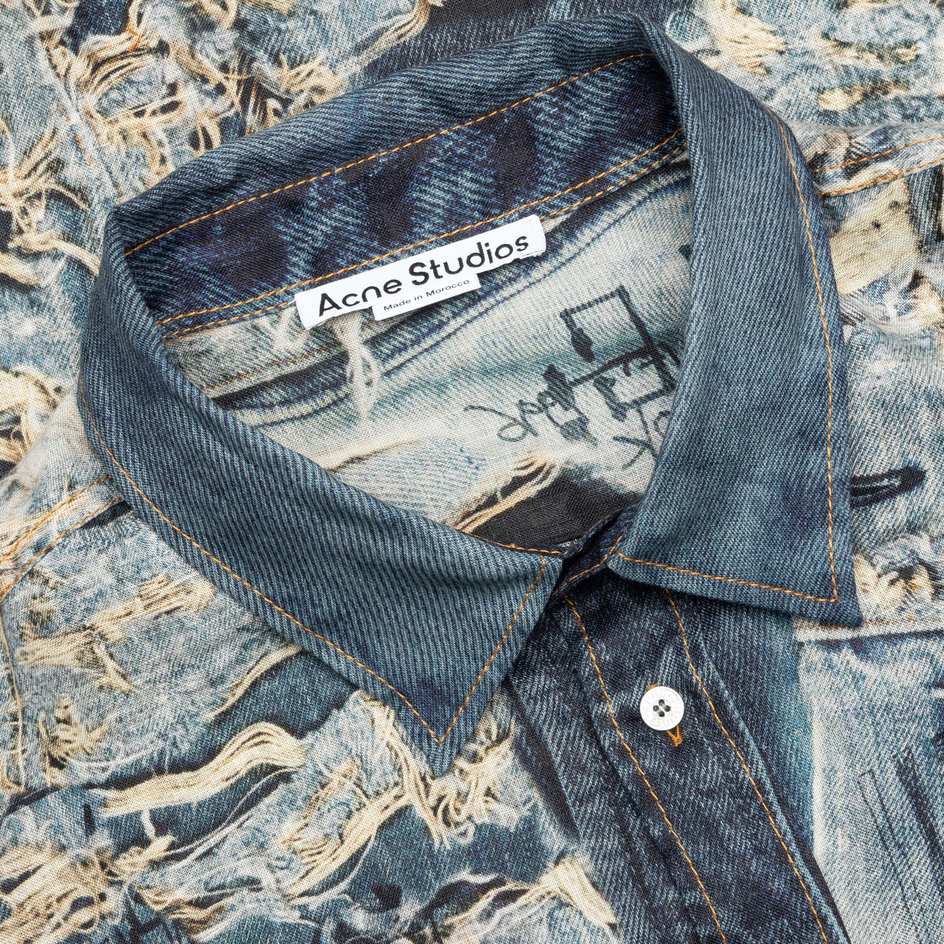 Trompe L'oeil Distressed Denim Print Button Up Fn-Mn-Shir000872 - Denim Blue - Image 3
