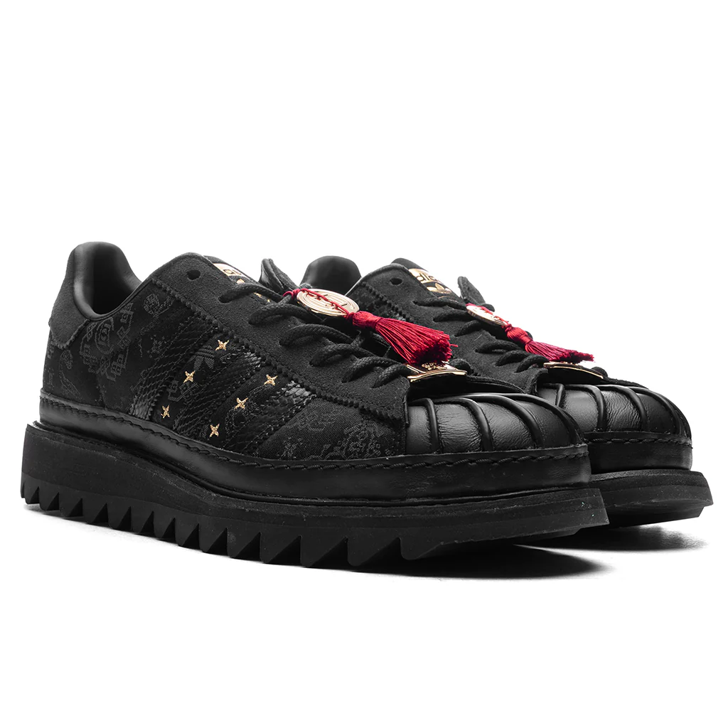 Adidas x CLOT Superstar 'Chinese New Year' - Core Black/Carbon/Gold Metallic - Image 2