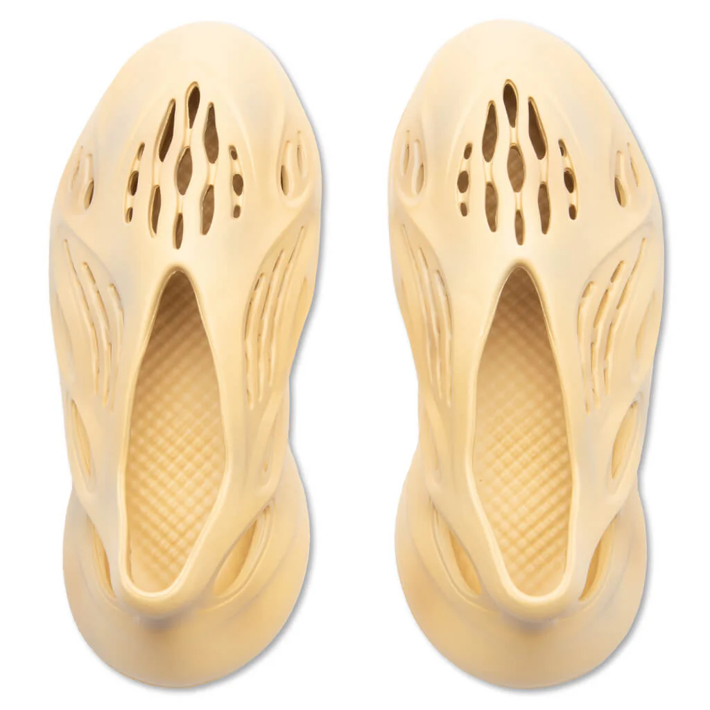 Yeezy Foam RNR - Desert Sand - Image 4