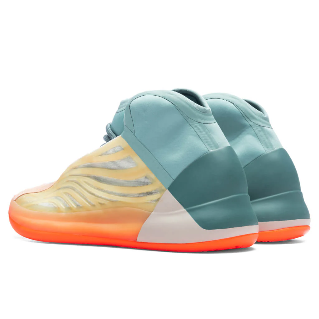 Yeezy Quantum - Hi-Res Coral - Image 3
