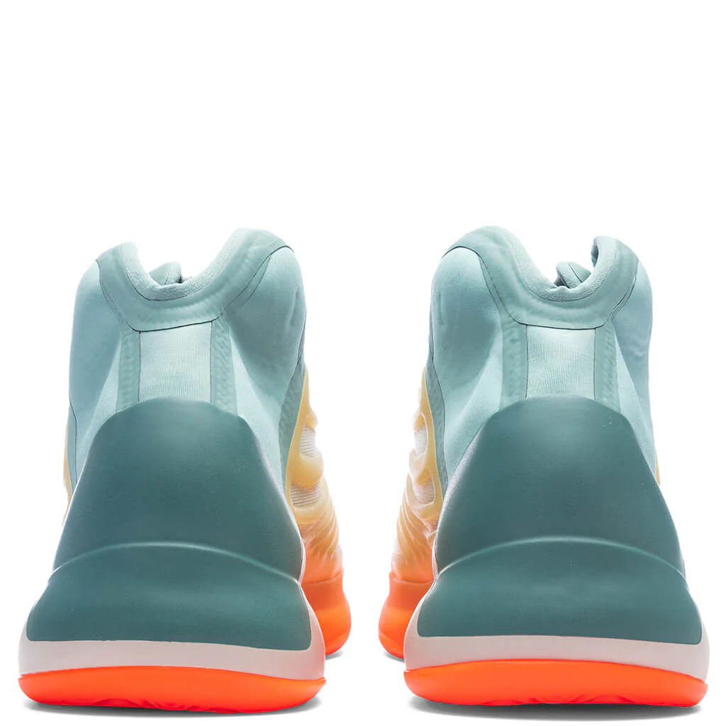 Yeezy Quantum - Hi-Res Coral - Image 5