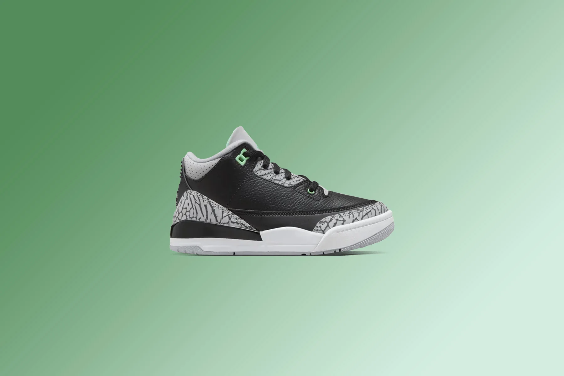 Air Jordan 3 Retro 'Green Glow' (PS) - Black/Green Glow/Wolf Grey - Image 2