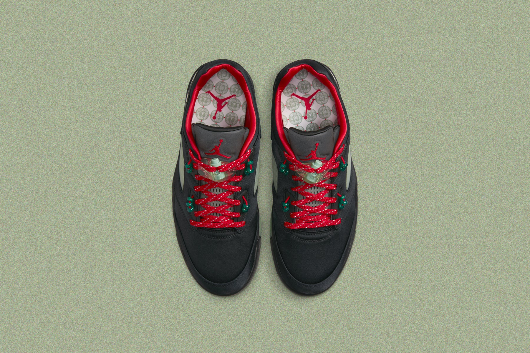 Air Jordan 5 Retro Low SP x CLOT - Black/Classic Jade/Fire Red - Image 4