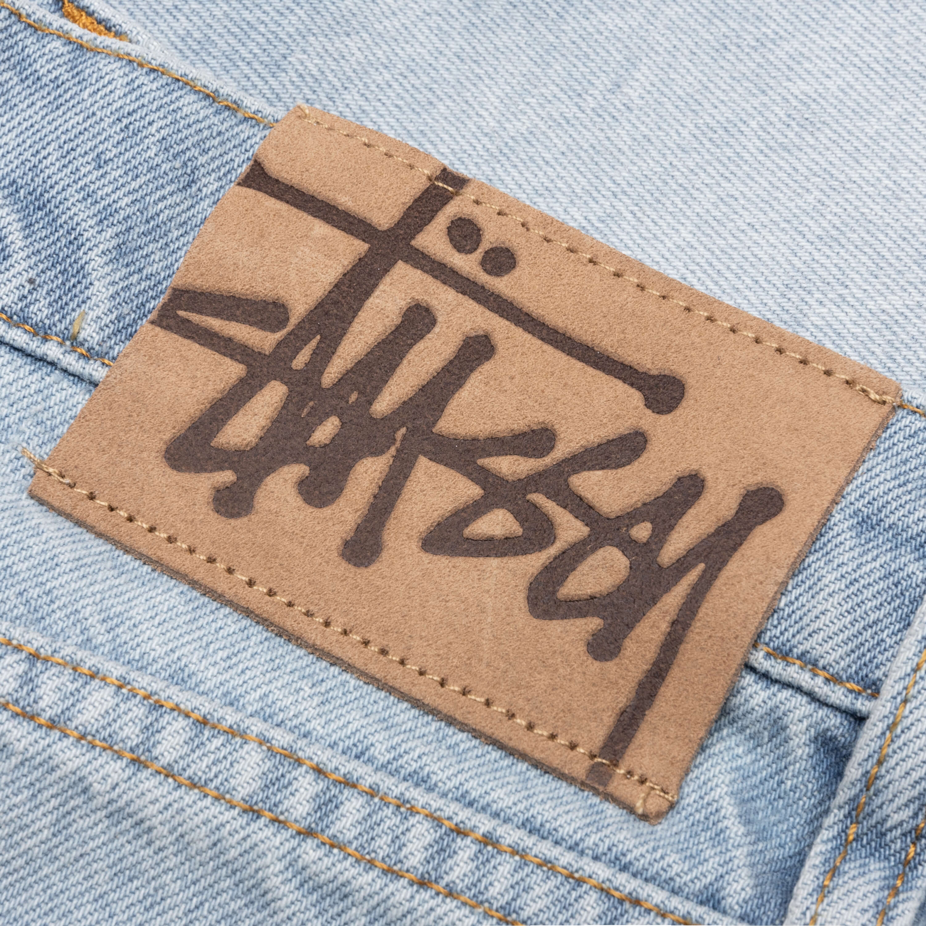 Big Ol Shorts Denim - Light Washed - Image 4