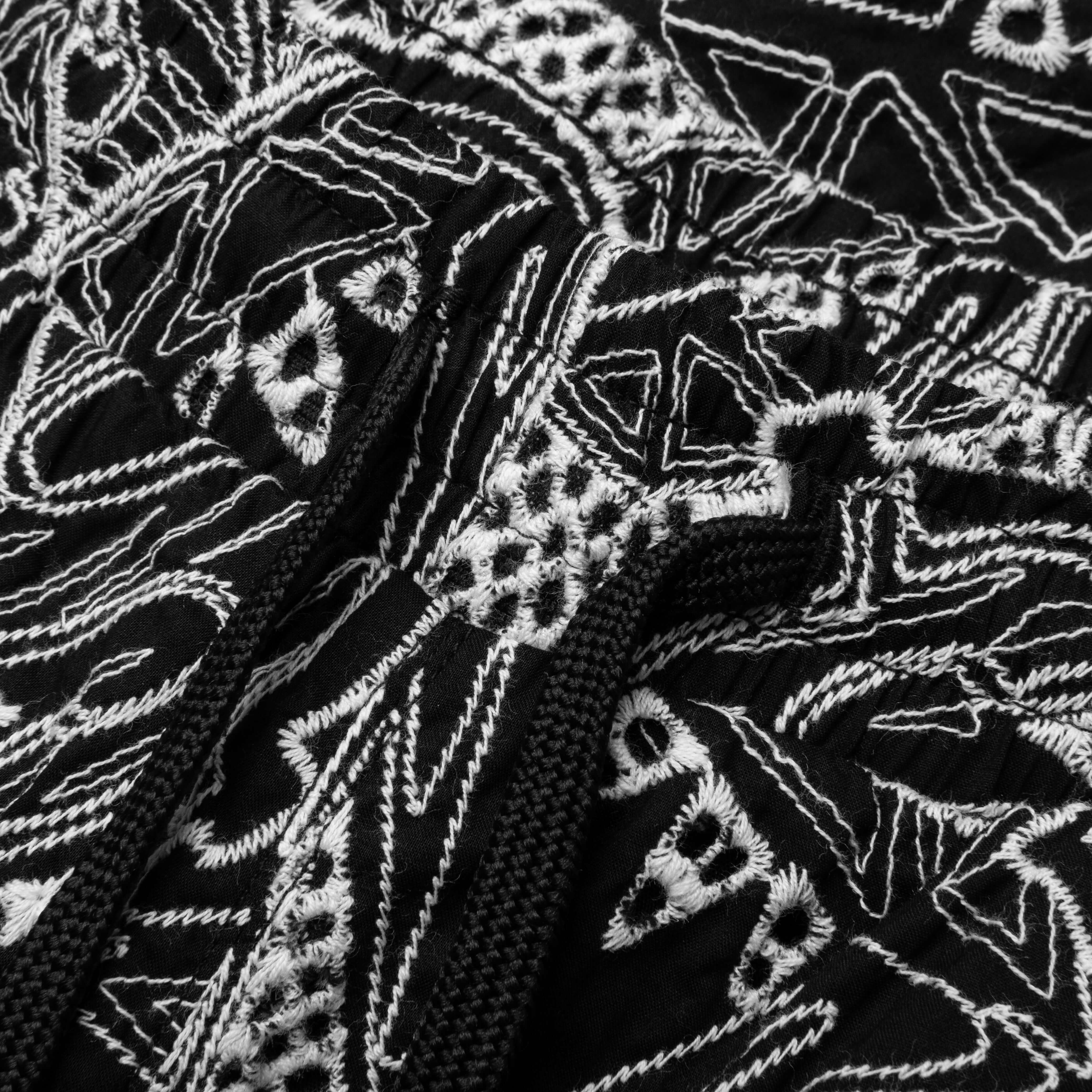 BB Diamond Dollars Shorts - G-Black - Image 3
