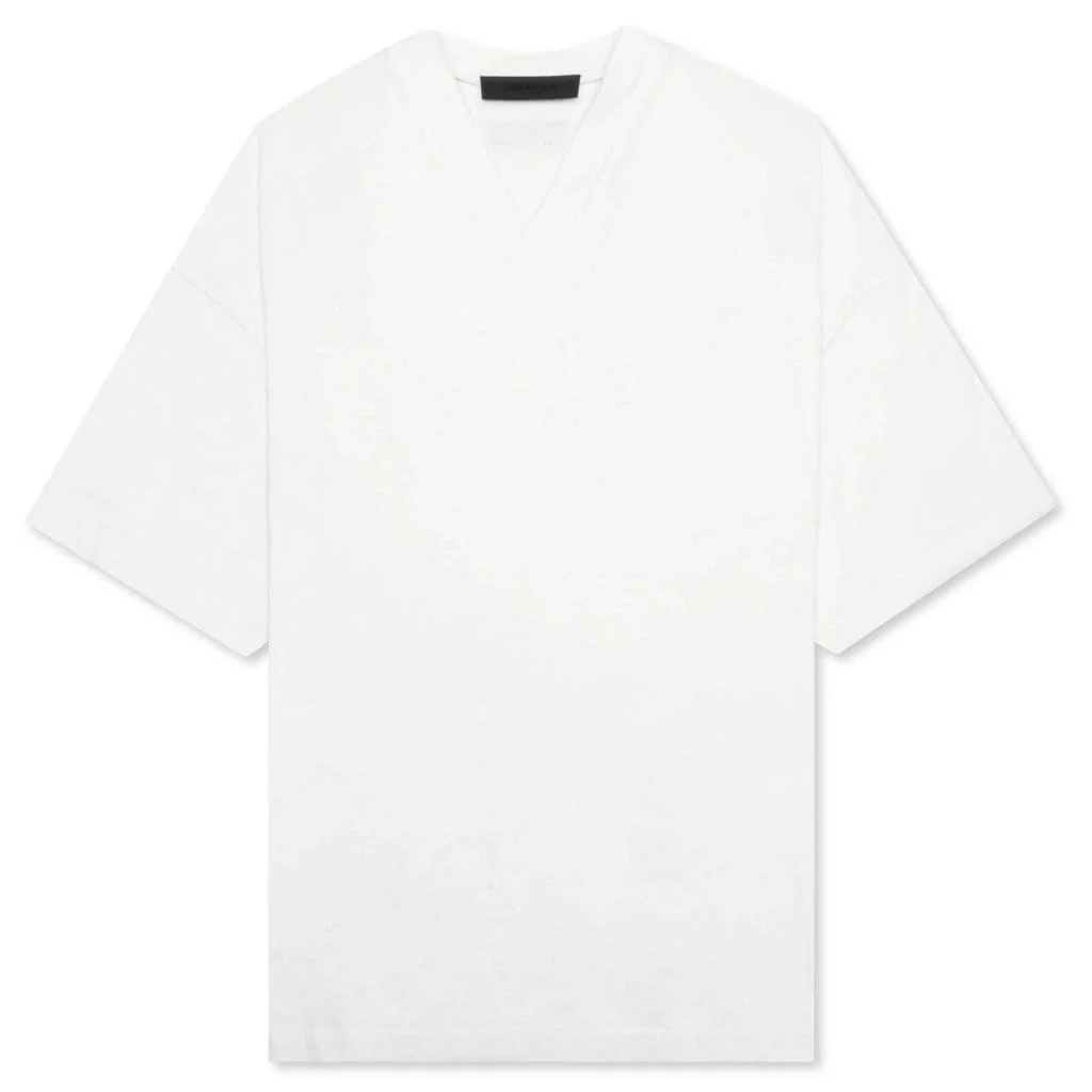 Essentials V-Neck - Cloud Dancer