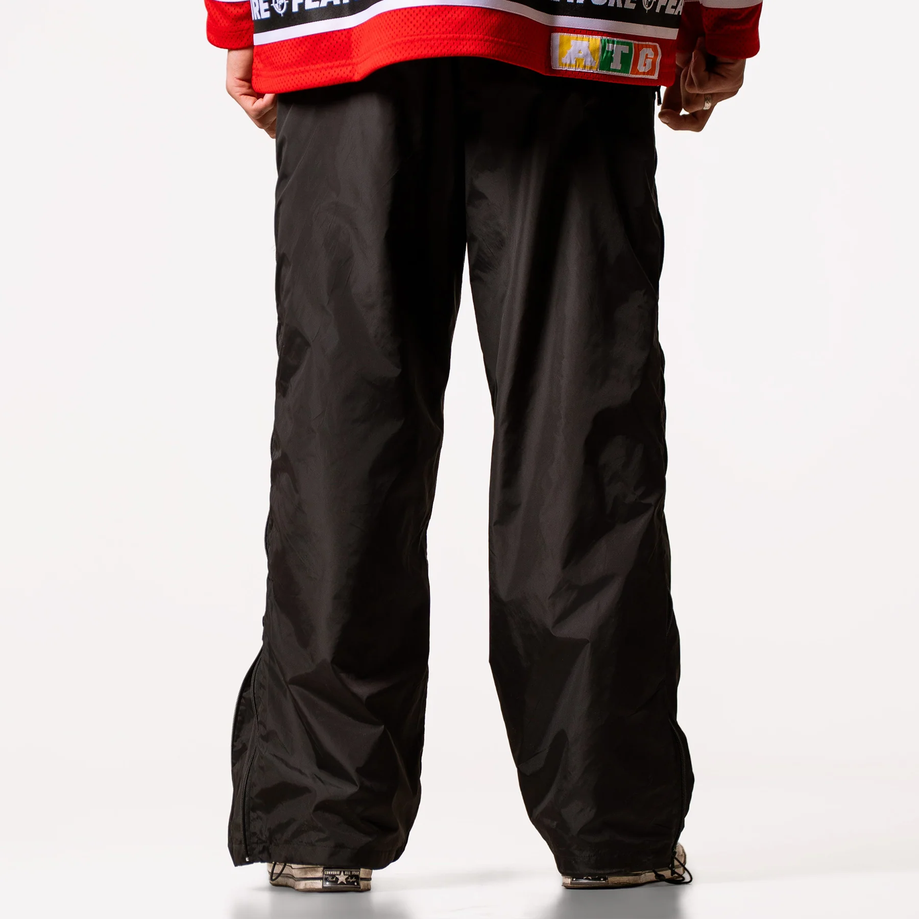 Newman Zipper Expandable Pant - Black - Image 7