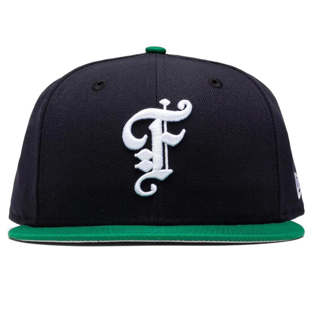 Feature x New Era Old English Fitted Cap - Navy/Green