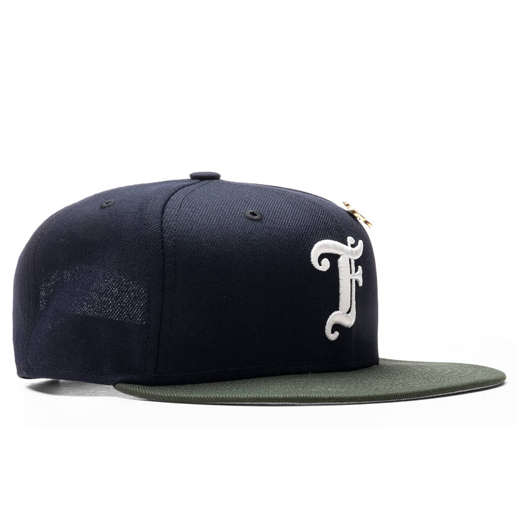 Feature x New Era Old English F Snapback - Navy/Seaweed - Image 3