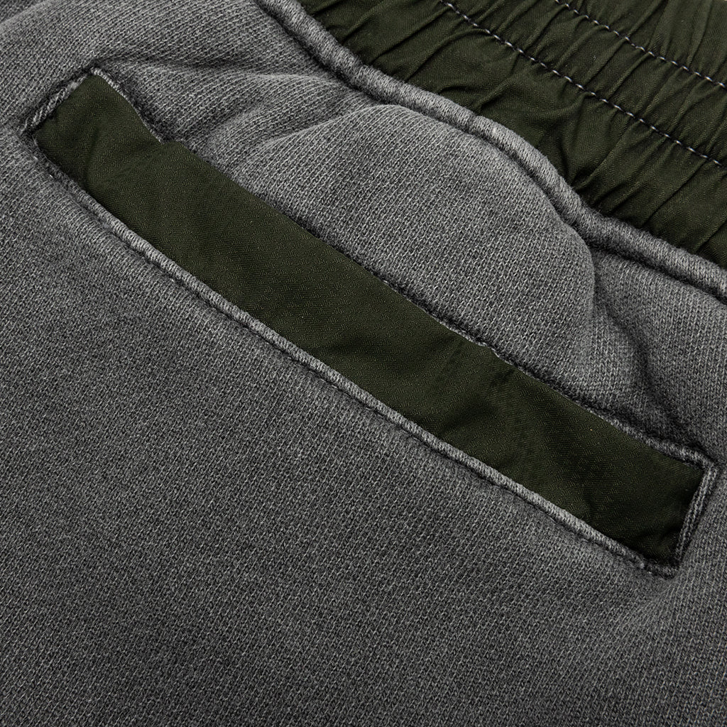 Marc Sweatshort - Black Pigment - Image 4