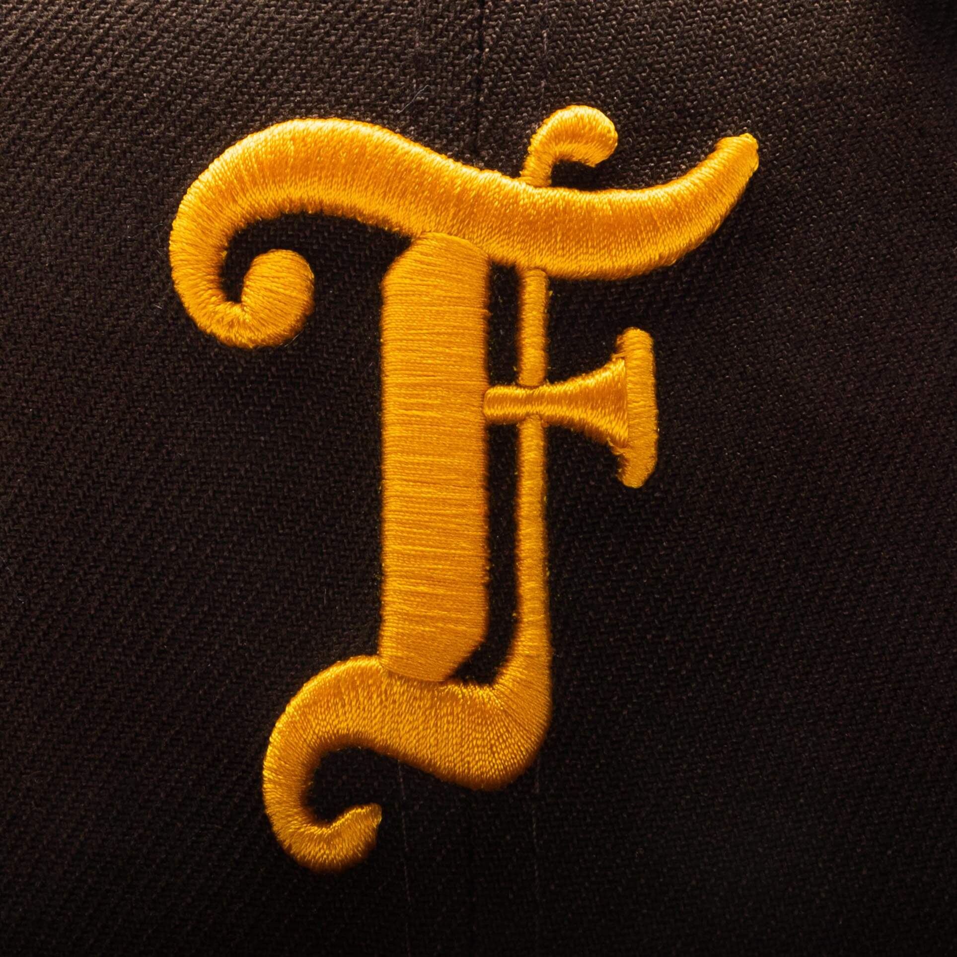 Feature x New Era Old English Calabasas Snapback - Brown/Sky - Image 2