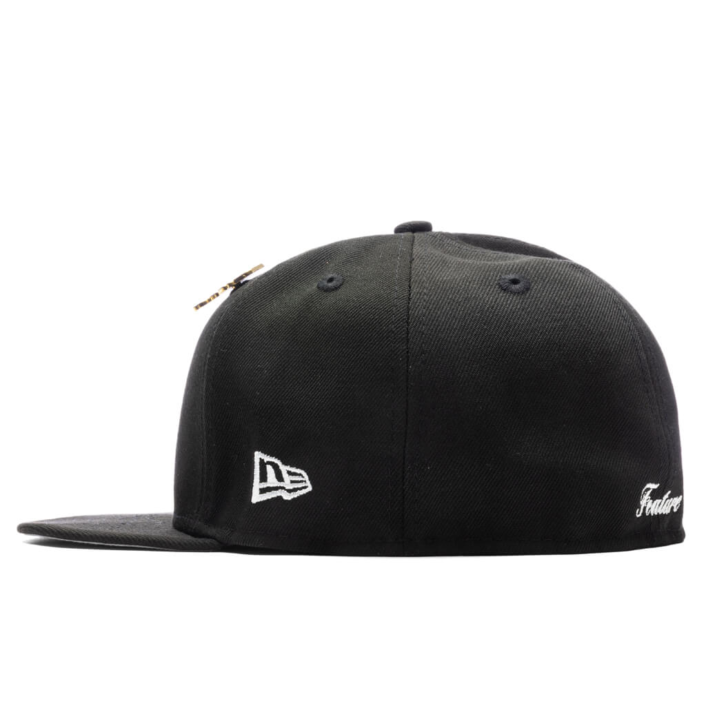 Feature x New Era Old English Plaza Fitted - Black/Snow Grey - Image 4