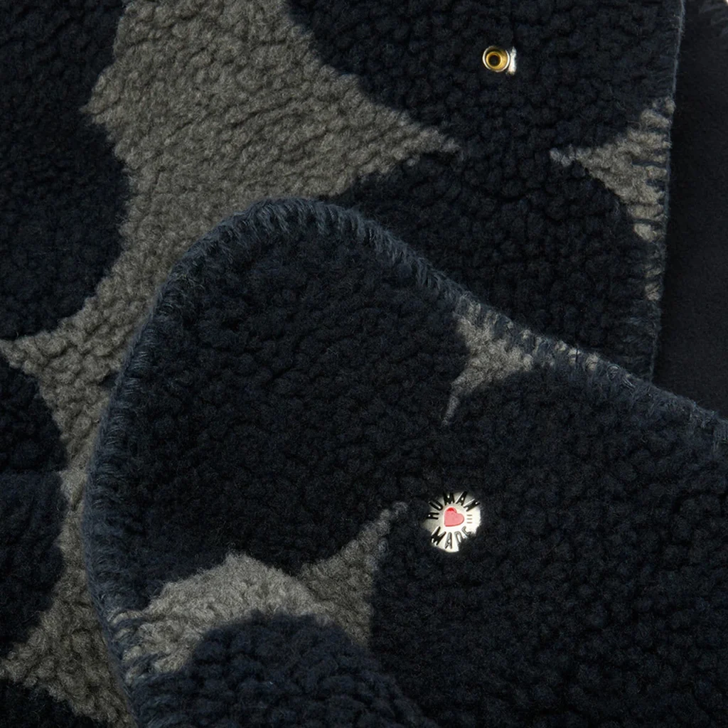 Heart Fleece Blanket - Navy - Image 3