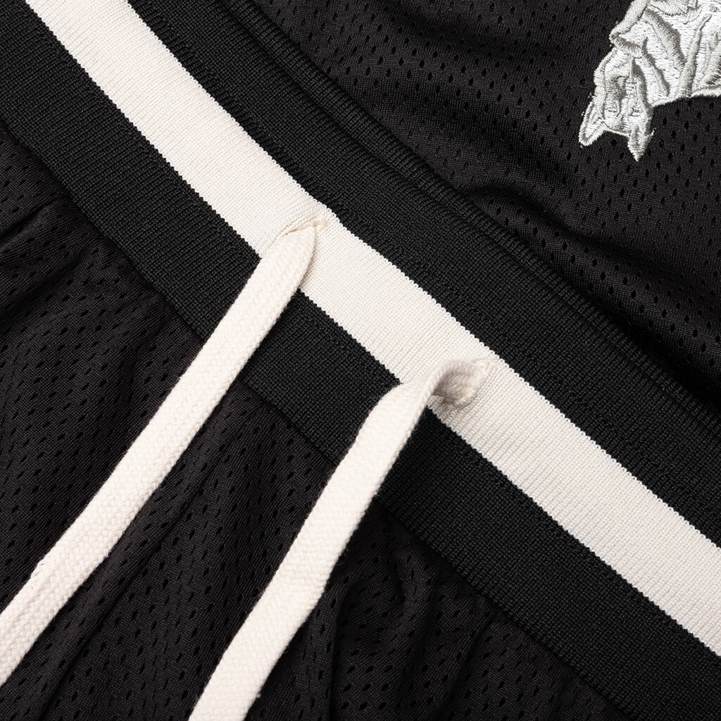 Market International Game Shorts - Black - Image 6
