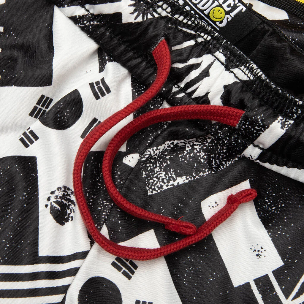 Smiley International Flags Soccer Shorts - White - Image 3
