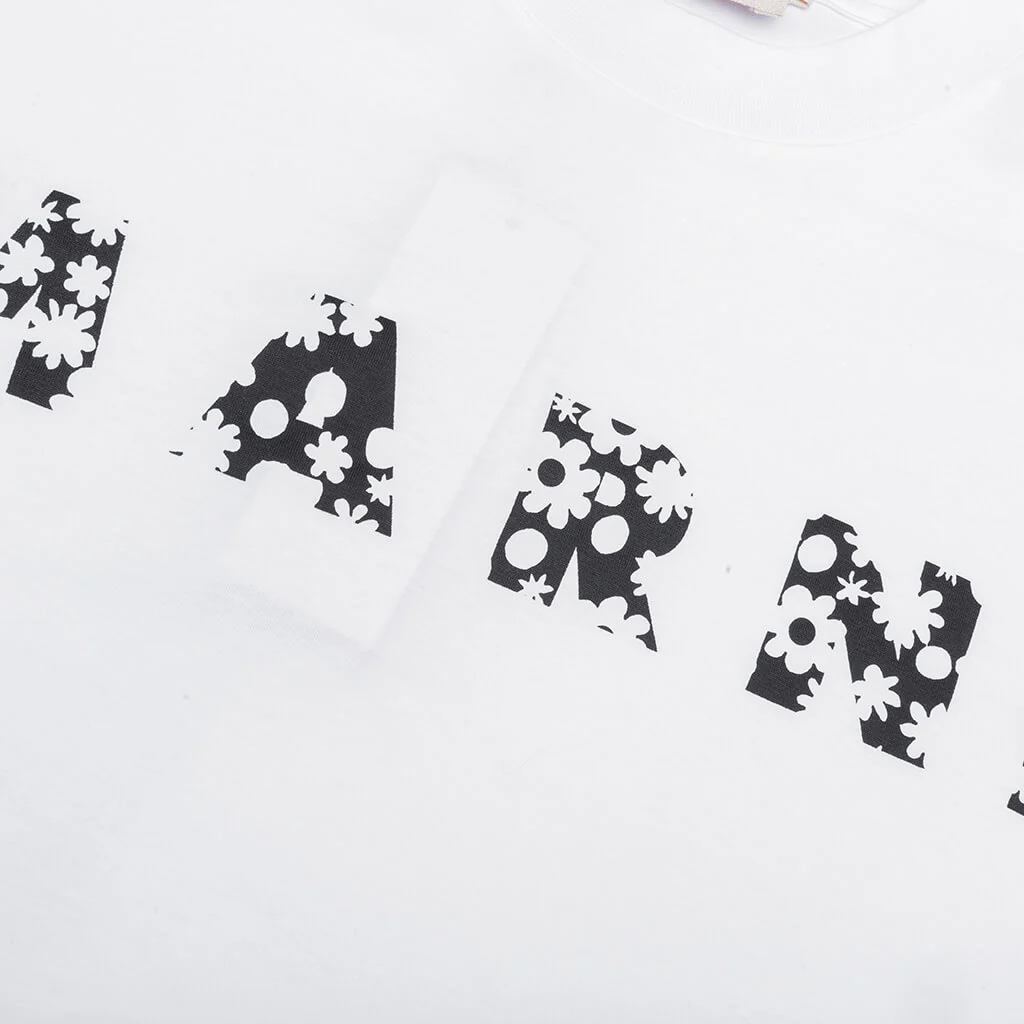 Pop Fields Logo T-Shirt - Lily/White - Image 3
