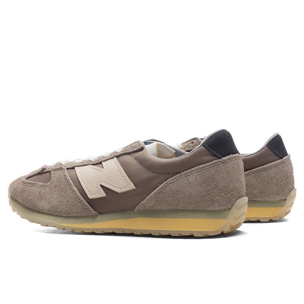 471 Grey Days - Arid Stone/Raincloud/Morel - Image 3