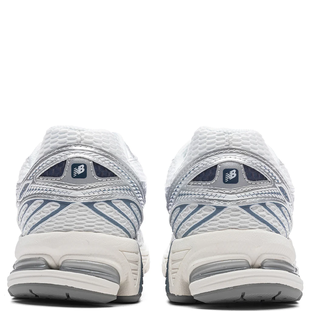 860v2 - Sea Salt/Vintage Indigo/Arctic Grey - Image 4