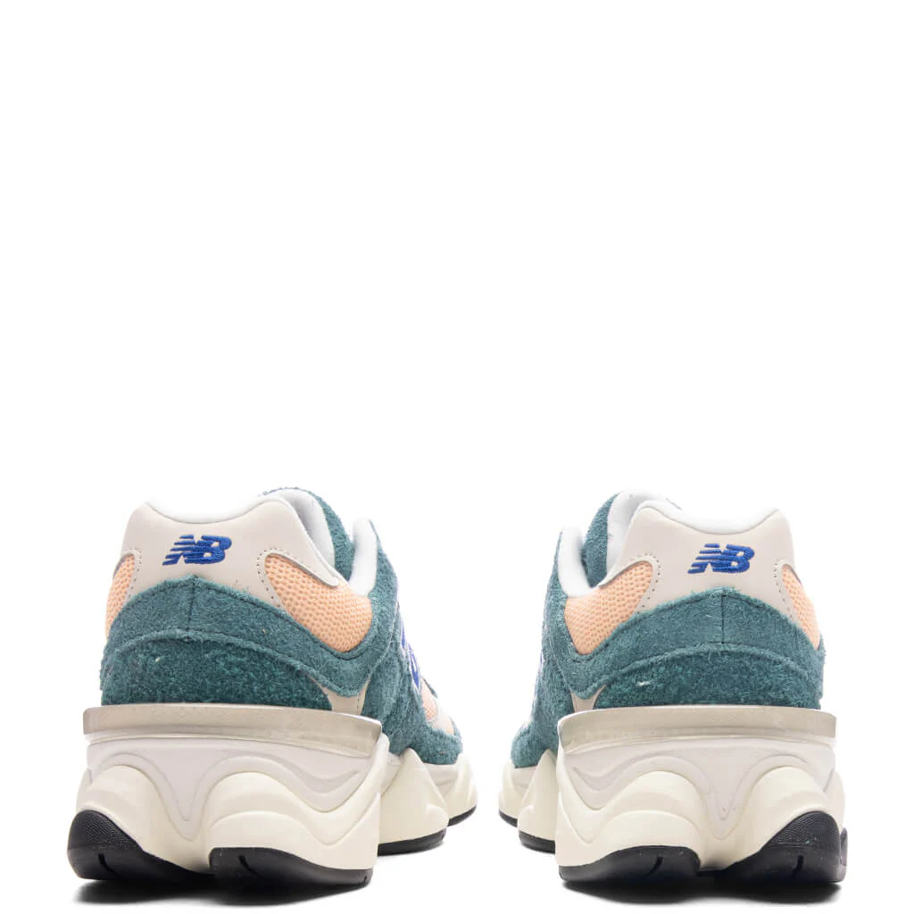 9060 (GS) - New Spruce/Peach Blossom/Team Royal - Image 4