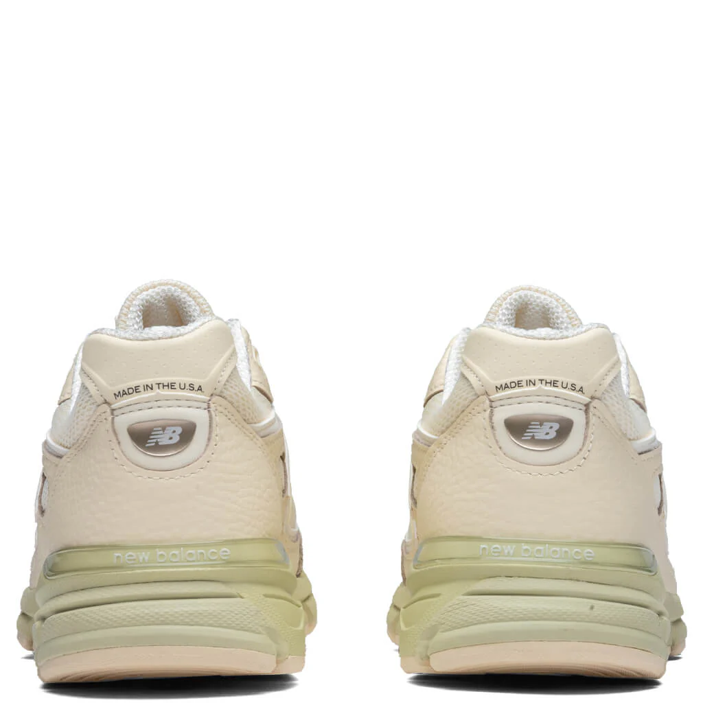 990v4 Made in USA - Macadamia Nut/Morel - Image 4