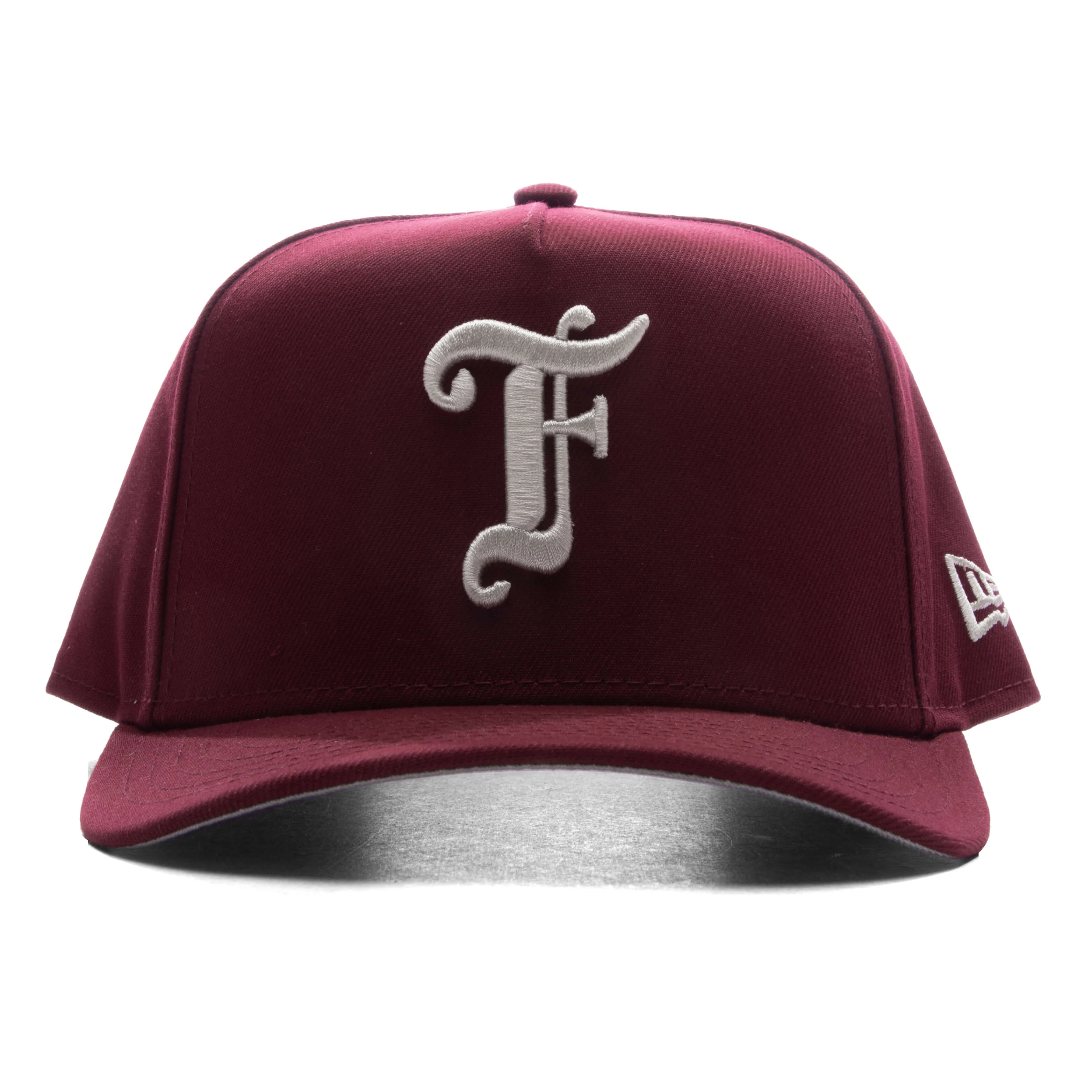 FEATURE x New Era 9FIFTY Curved A-Frame Old English F Snapback - Scarlet