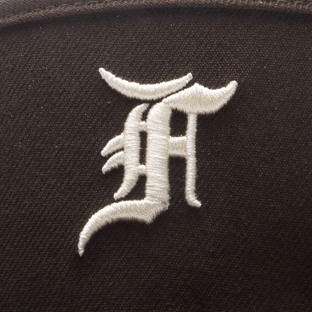 New Era x Fear of God Essentials Fitted Visor Detroit Tigers - Walnut - Image 2