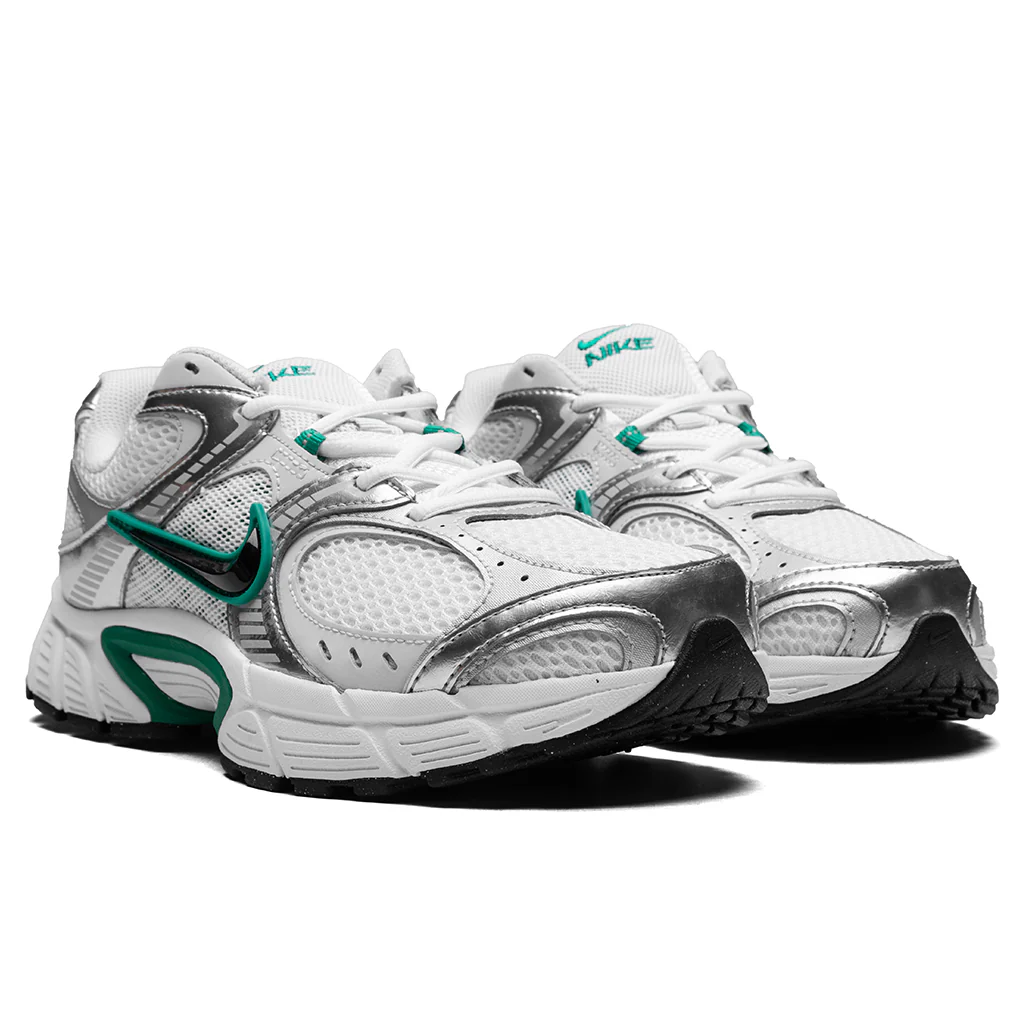 V5 Runner - White/Black/Vast Grey/Photon Dust - Image 2