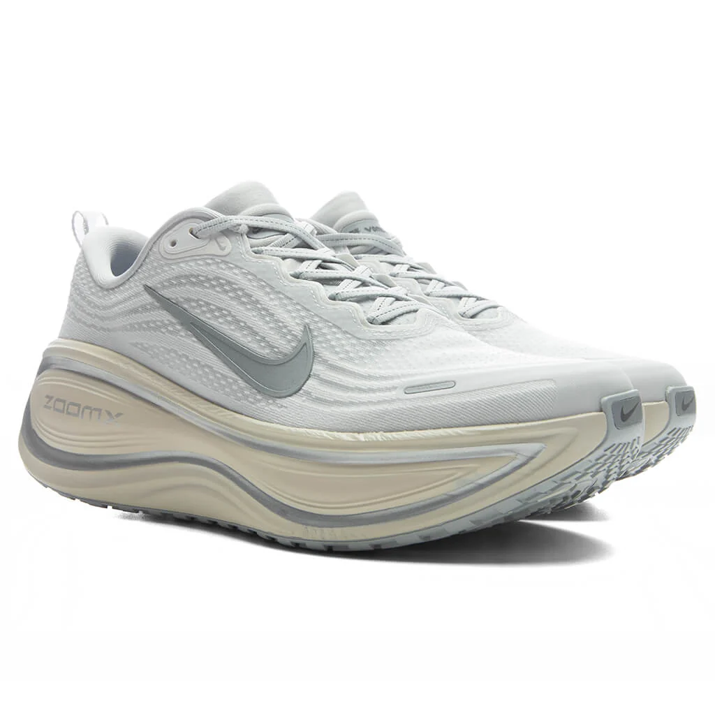 Vomero Plus - Platinum Tint/Reflect Silver/Grey Fog - Image 2