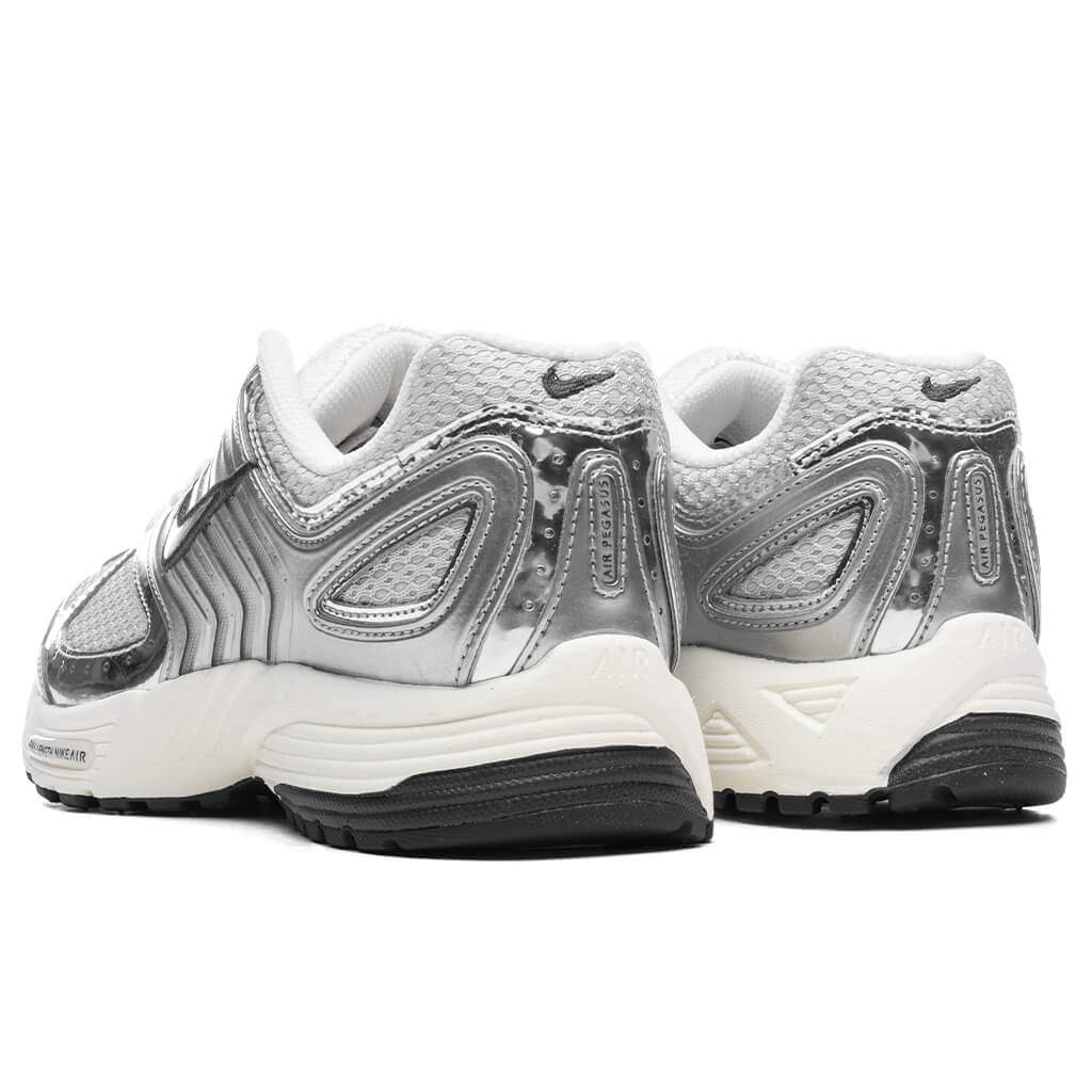 Women's Air Pegasus 2K5 'Chrome' - Photon Dust/Chrome/Gridiron/Sail - Image 3
