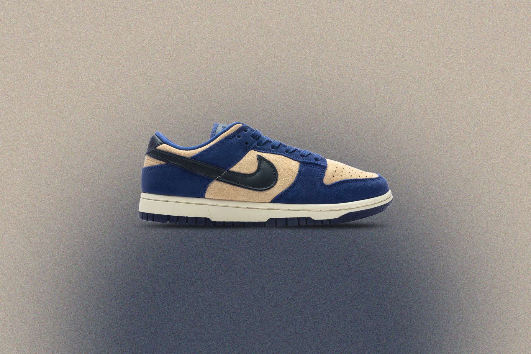 Womens Dunk Low LX - Deep Royal Blue/Dark Obsidian/Sesame - Image 5