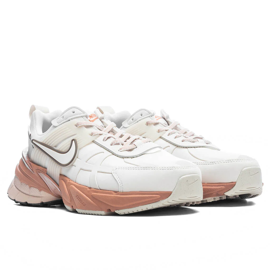 Women's V2K Run Gore-Tex - Phantom/Light Bone/Terra Blush - Image 2