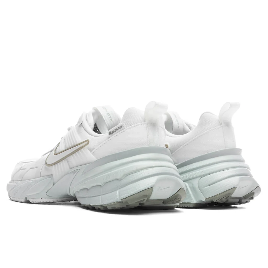 Women's V2K Run Gore-Tex - Platinum Tint/Summit White - Image 3