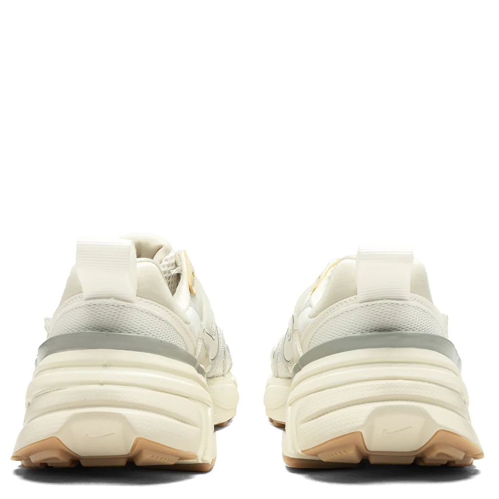 Women's V2K Run - Sail/Light Khaki/Light Smoke Grey - Image 4