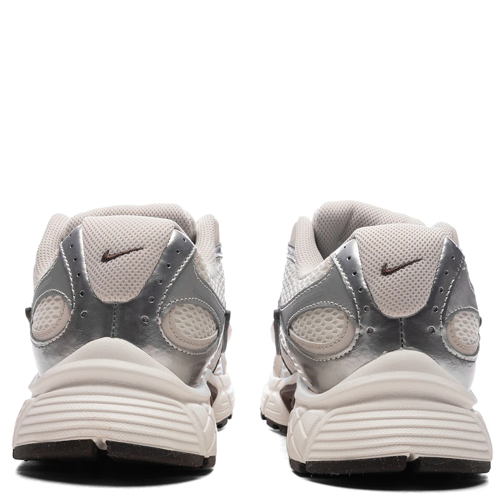 Women's V5 Runner - Sail/Light Orewood Brown/Fauna Brown/Phantom - Image 4