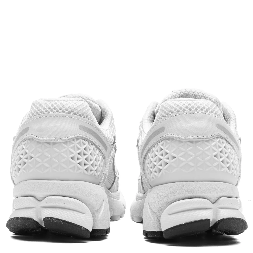 Women's Zoom Vomero 5 - White/Vast Grey/Black - Image 4