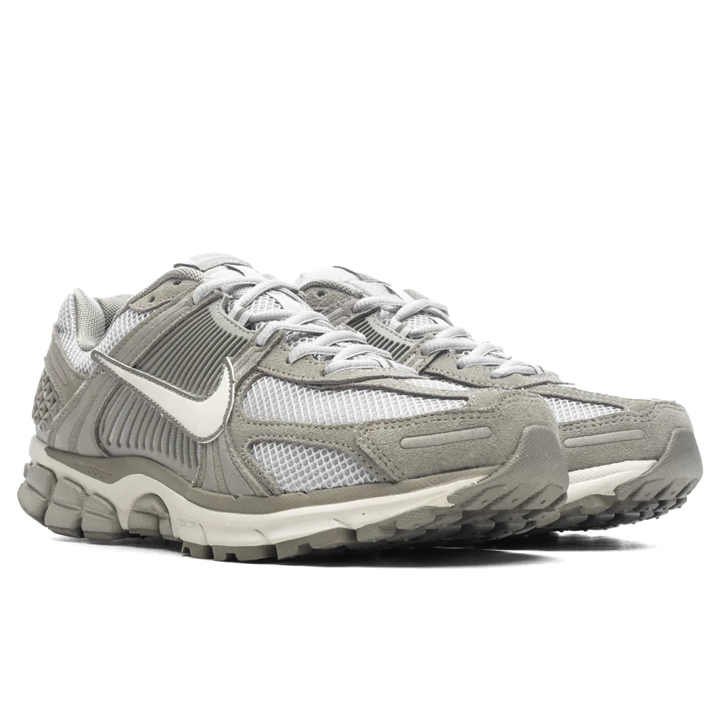 Zoom Vomero 5 - Dark Stucco/Phantom/Light Smoke Grey - Image 2