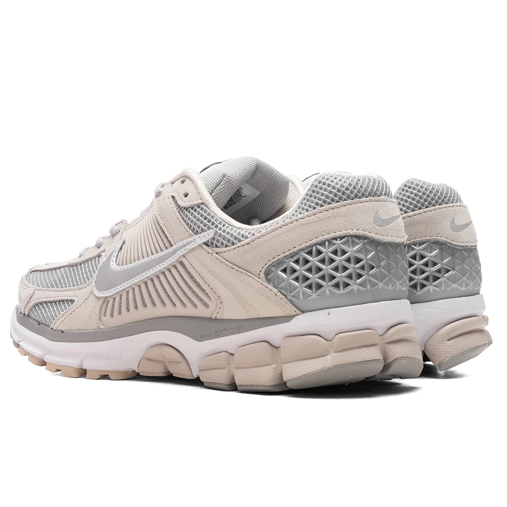 Zoom Vomero 5 - Light Orewood Brown/Light Smoke Grey/White - Image 3