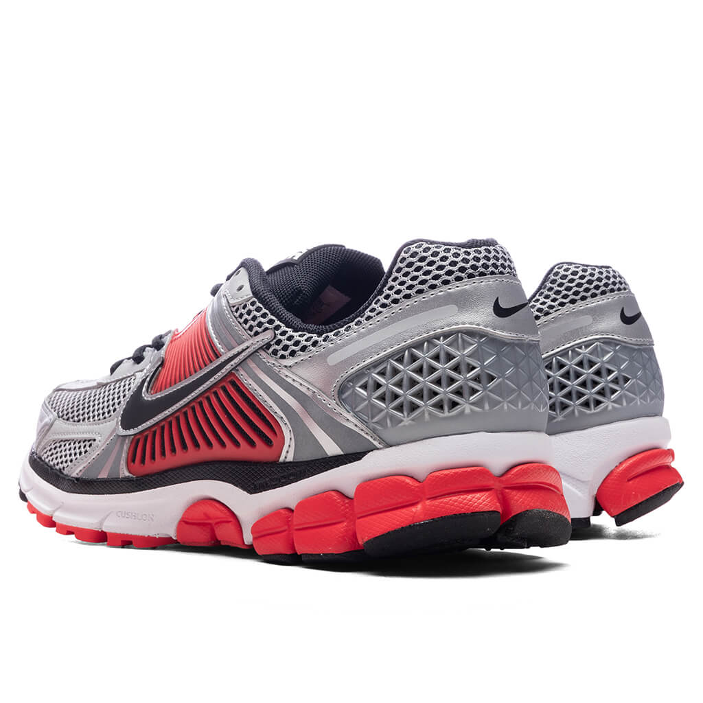 Zoom Vomero 5 - Metallic Silver/Black/FLT Silver - Image 3