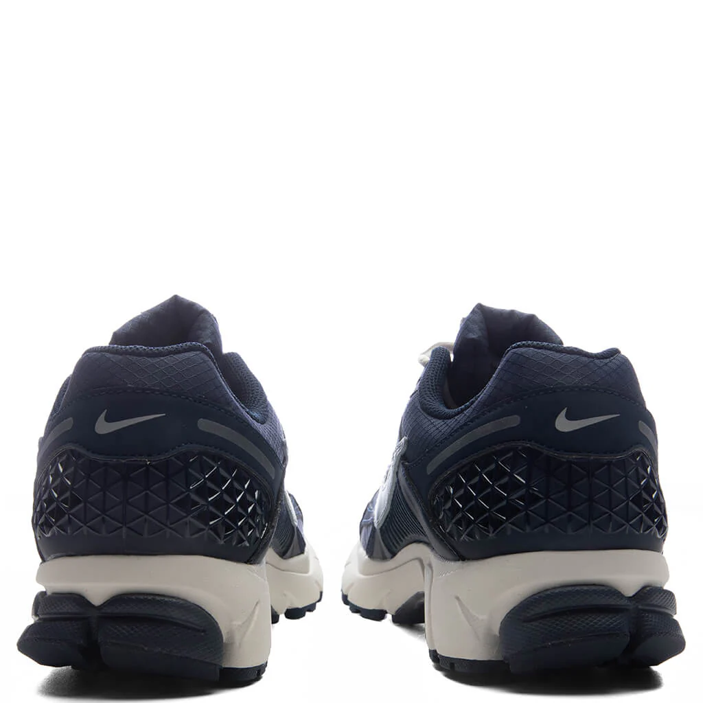 Zoom Vomero 5 SE - Blue Void/Metallic Silver/Midnight Navy - Image 4