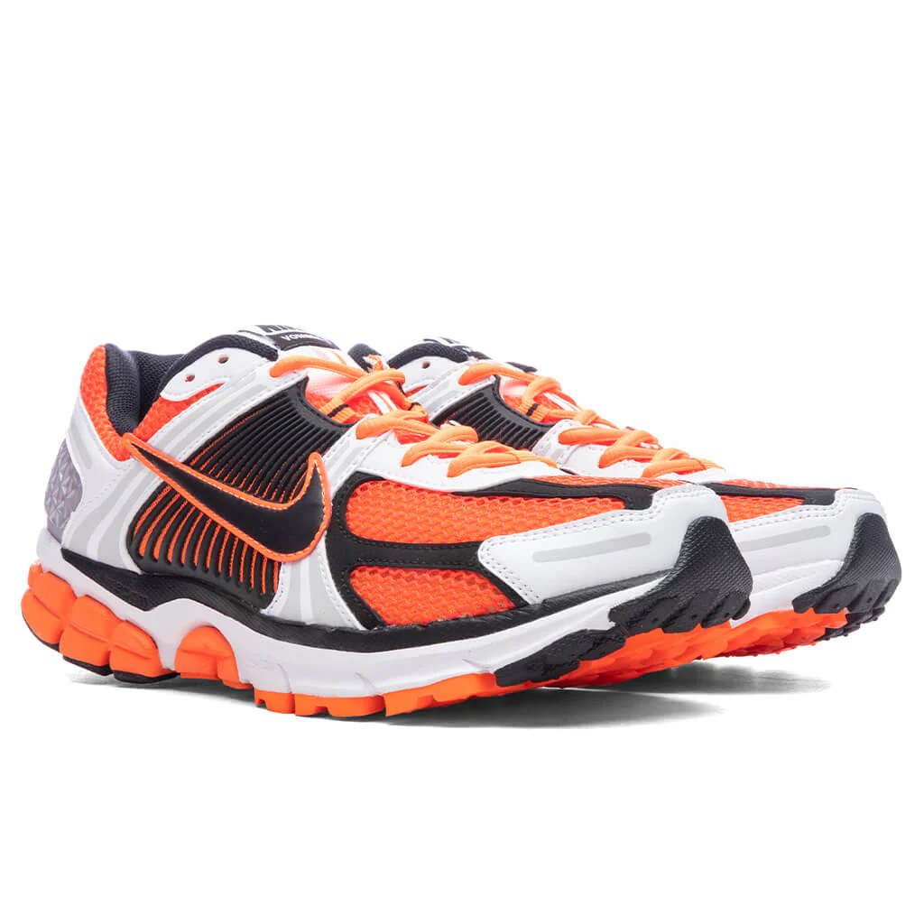 Zoom Vomero 5 - Total Orange/Black/White/Metallic Platinum - Image 2