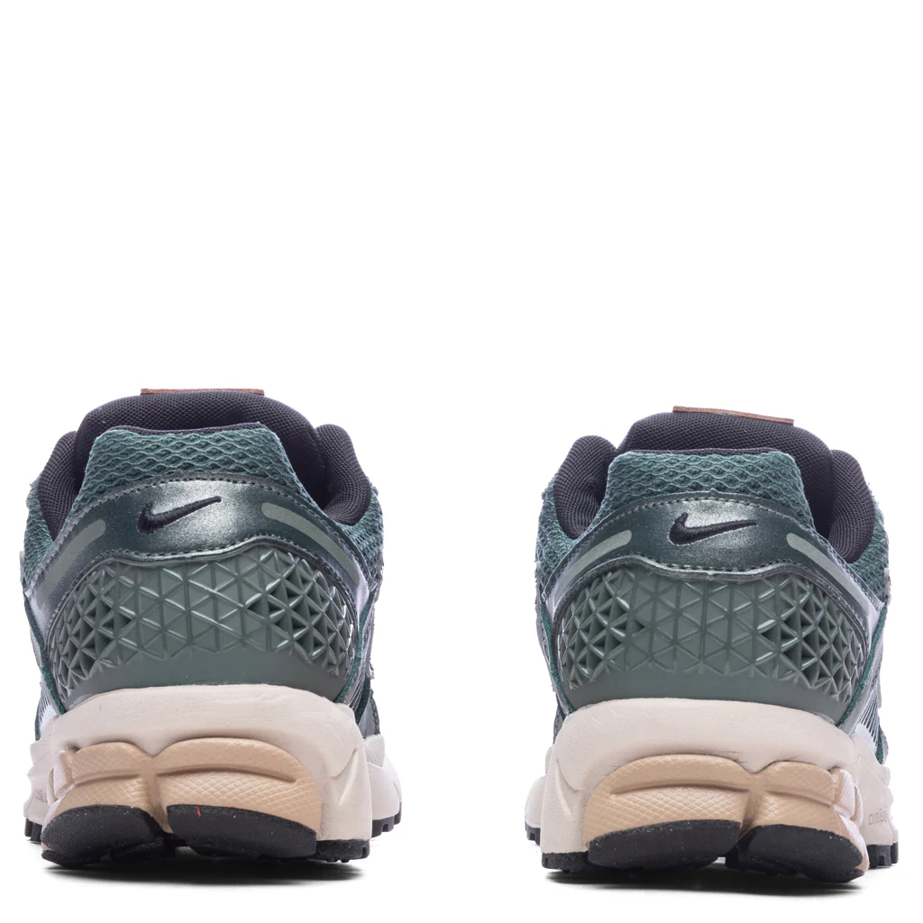 Women's Zoom Vomero 5 - Vintage Green/Chrome/Light Orewood Brown/Hemp - Image 4