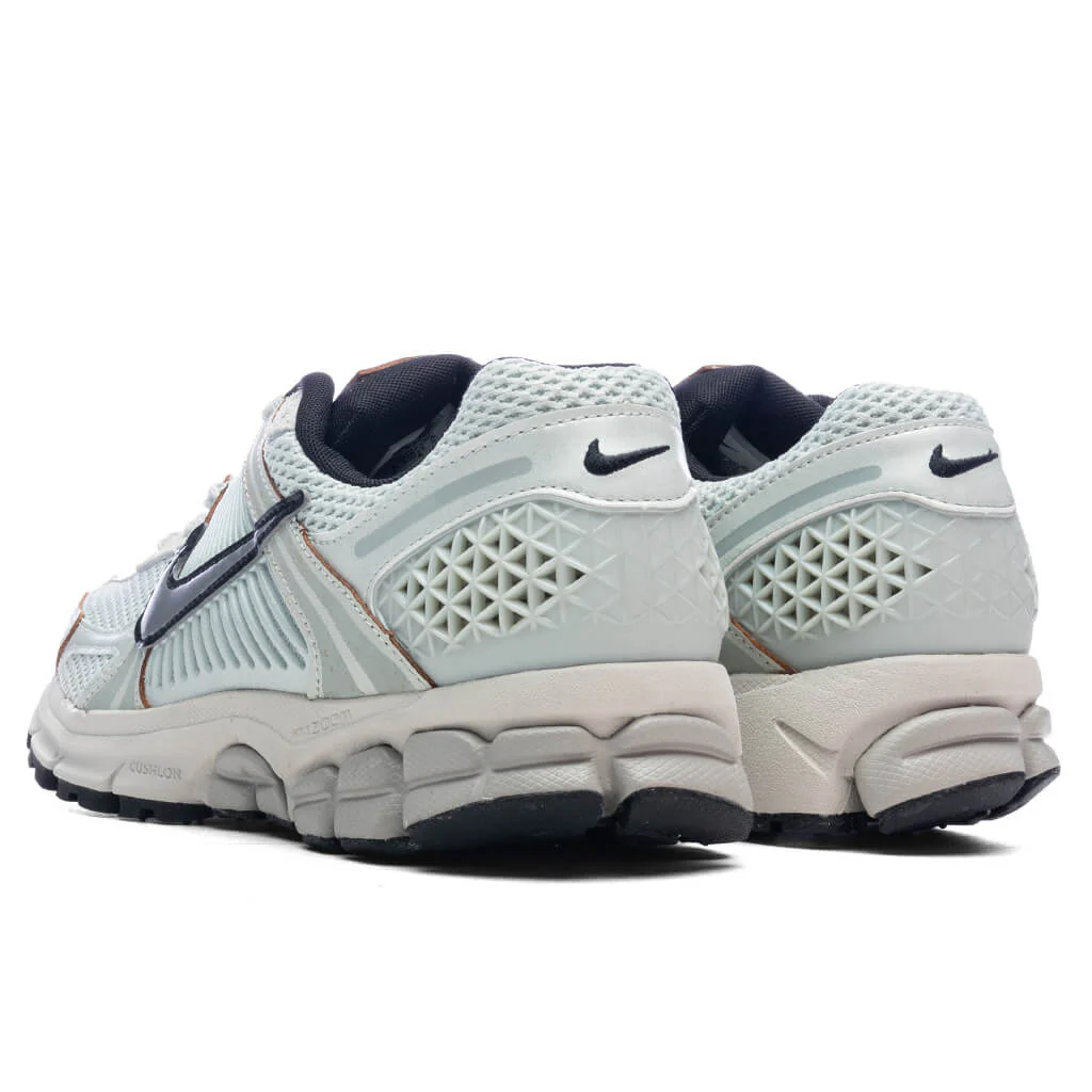 Women's Zoom Vomero 5 - Light Silver/Chrome/Light Bone Black - Image 3