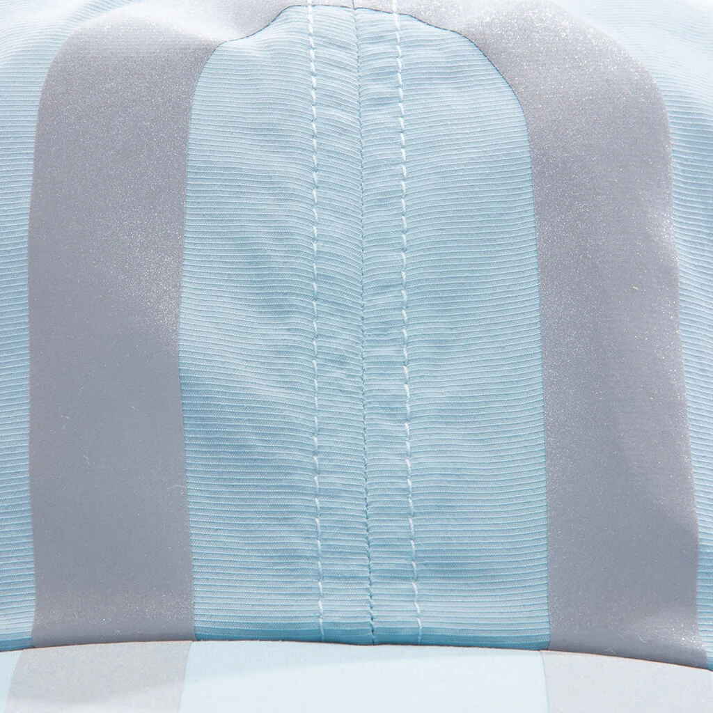 On x IKON On Cap - Chambray/White - Image 2