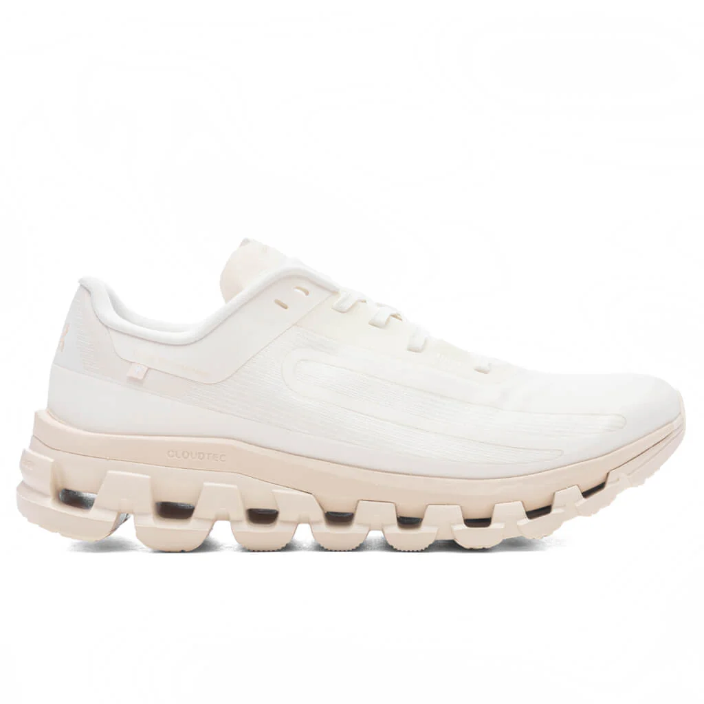Women's Cloudflow 4 - White/Moon