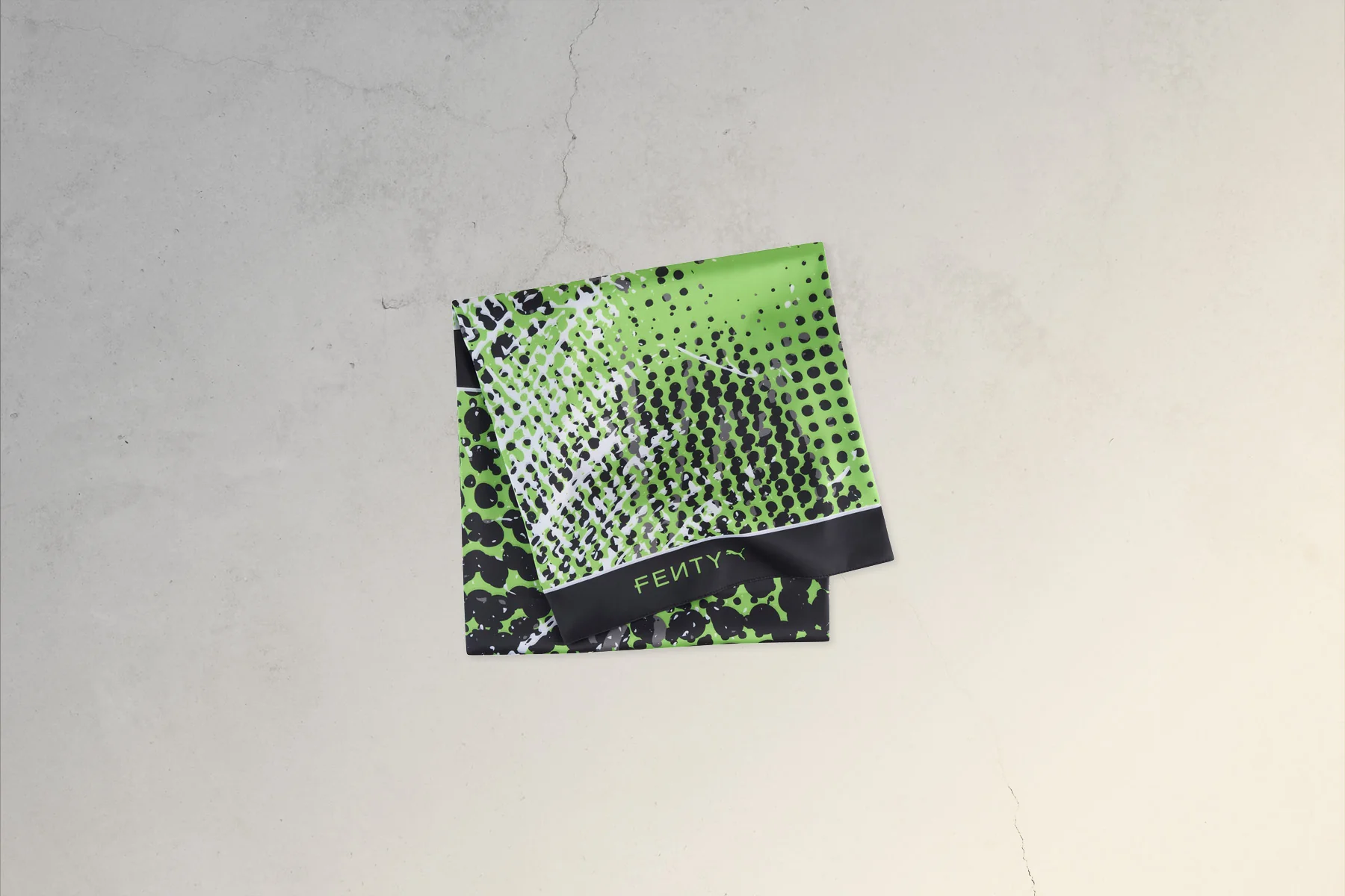 Puma x Fenty Scarf - Elektro Green/PUMA Black - Image 3