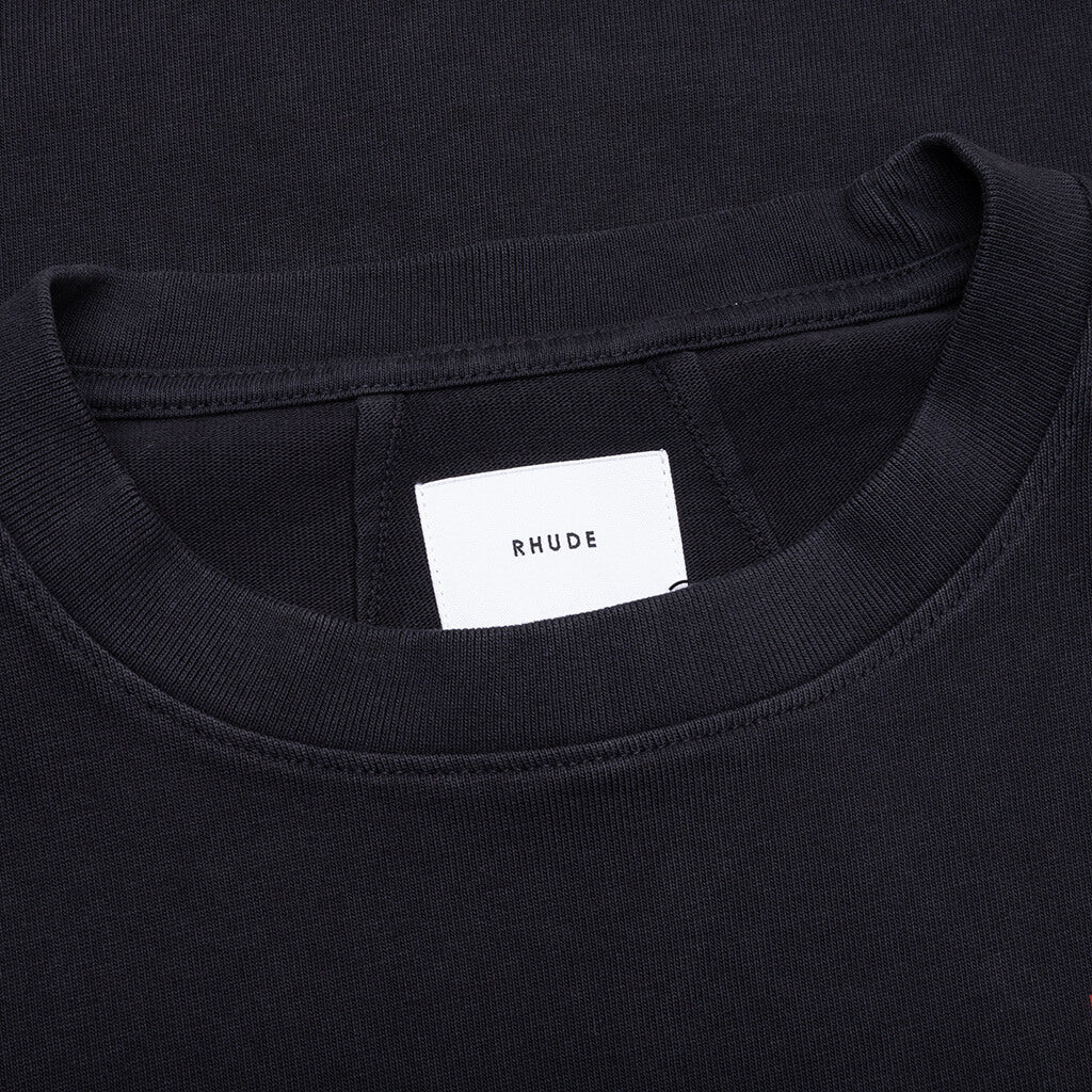 Moonlight Badge L/S Tee - Vintage Black - Image 4