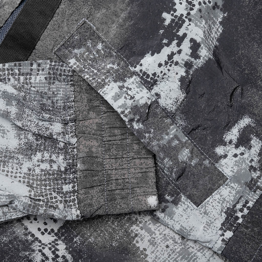 Dissolving Grid Camo Jacket - Grey - Image 4