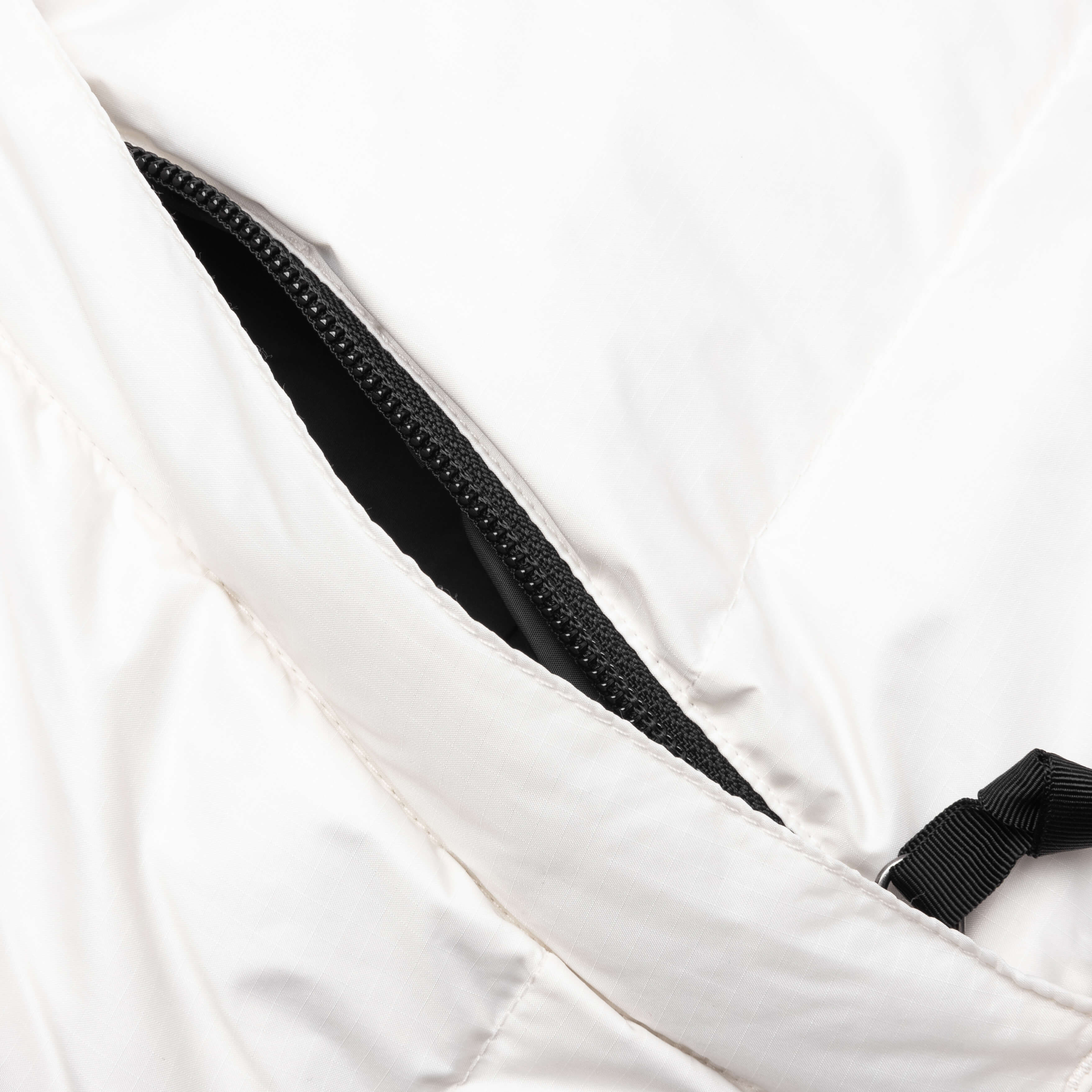 1996 Retro Nuptse Vest - White Dune - Image 6