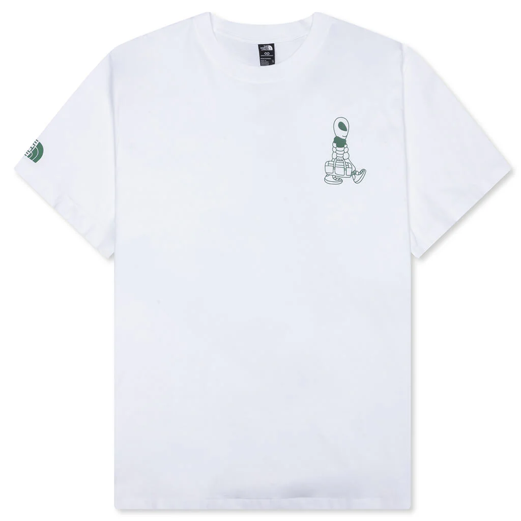 Alien Relaxed S/S Graphic Tee - White